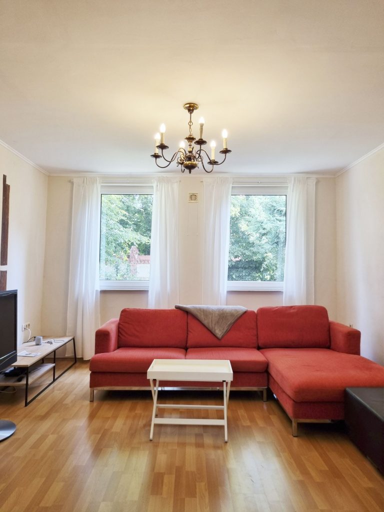 Gemütliche Sofalandschaft im Wohnzimmer.