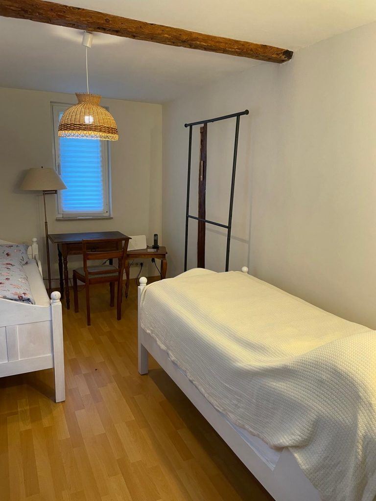 2. Schlafzimmer mit zwei gemütlichen Einzelbetten.